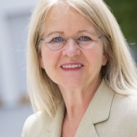 Dr. Elke Löbel